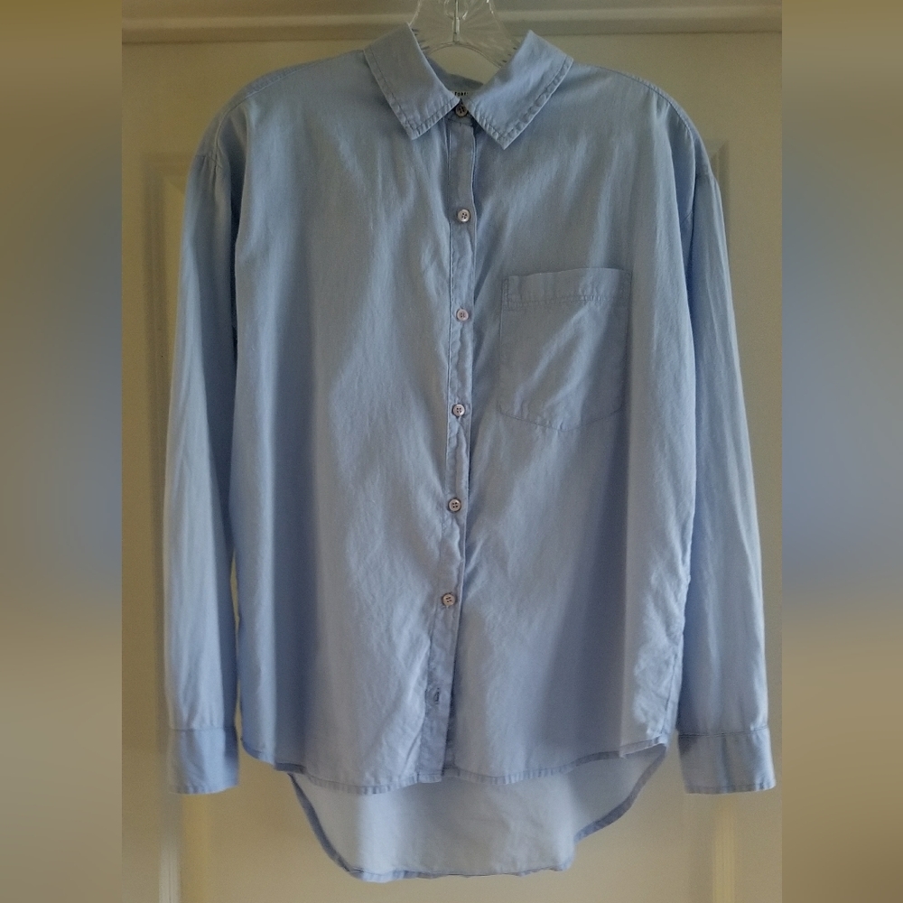 FOREVER 21 Light Blue Button Down Dress Shirt Size Small